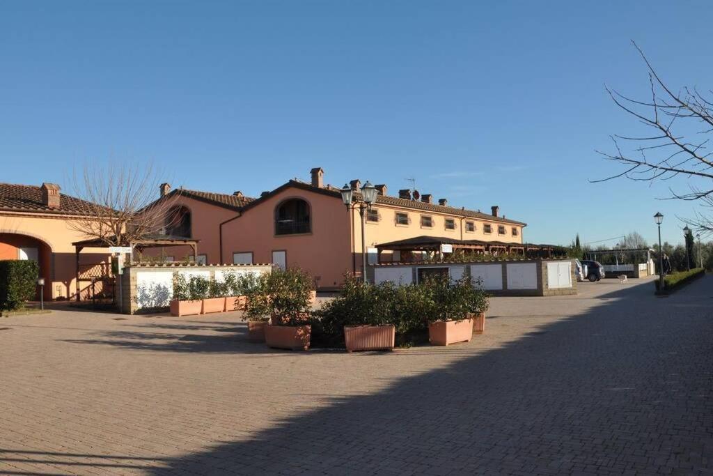 Ampio Con Piscina In Prossimità Del Mare *